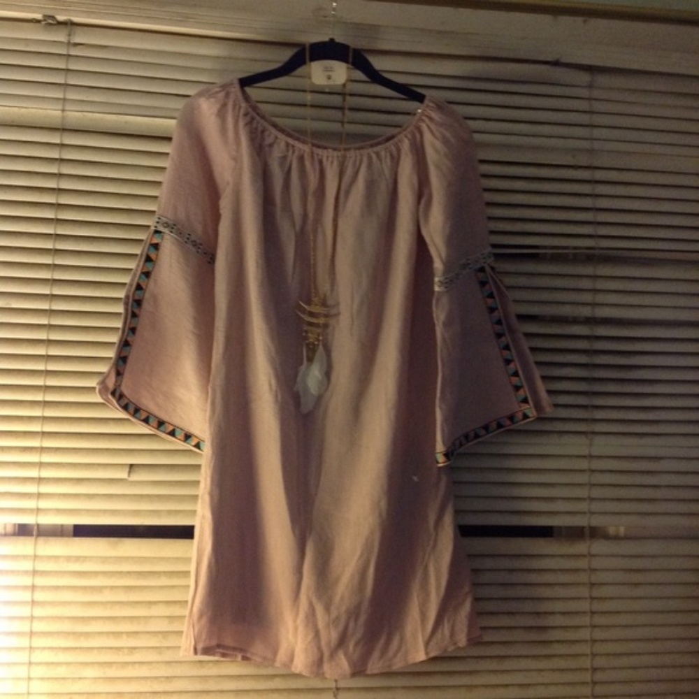 Bell sleeve mini dress - Picture 3 of 6